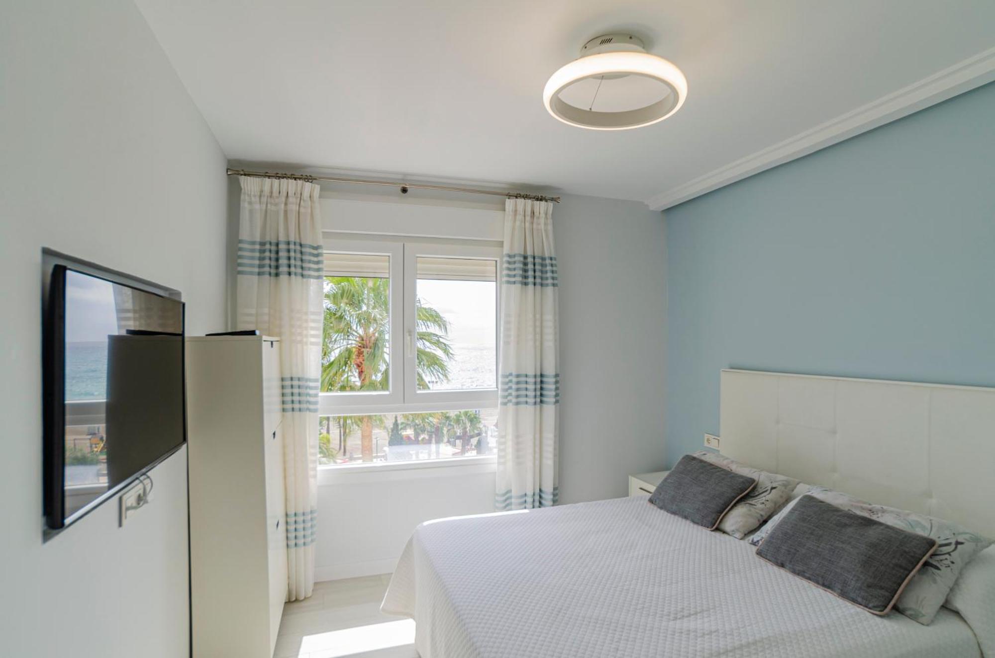 A&C Vistas Al Mar Luxury Daire Torre Del Mar Dış mekan fotoğraf